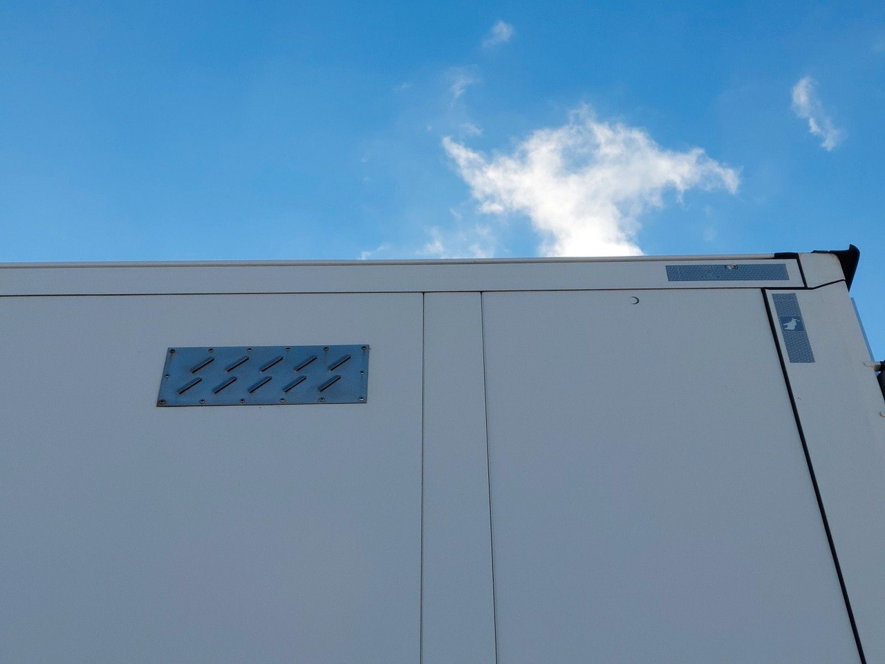 Náves skriňové Schmitz Cargobull SKO 24 Doppelstock