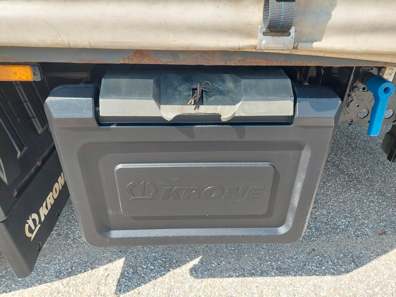 Plachtový náves Krone SD Mega Liner