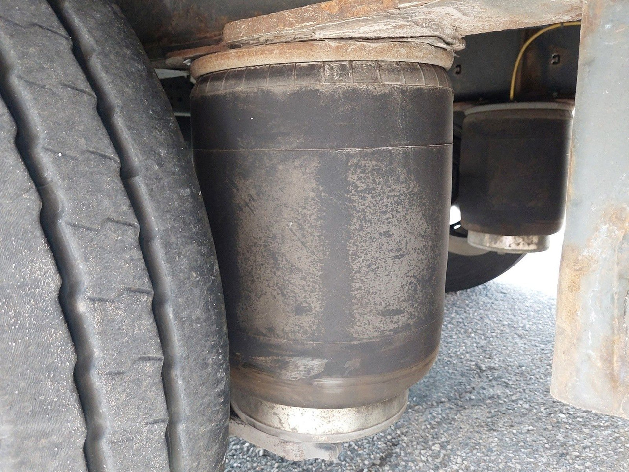 Plachtový náves Krone SD Mega Liner