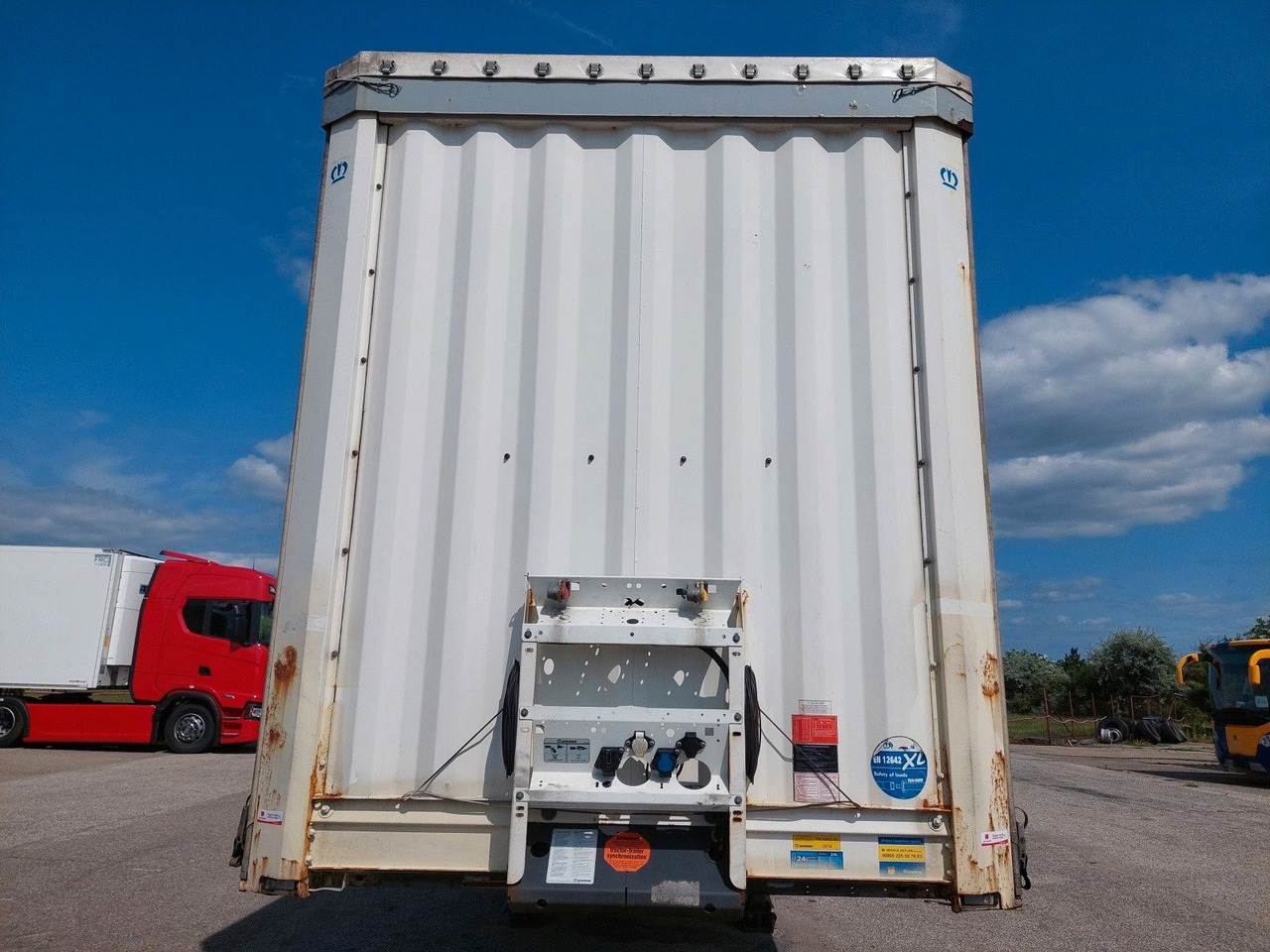 Plachtový náves Krone SD Mega Liner
