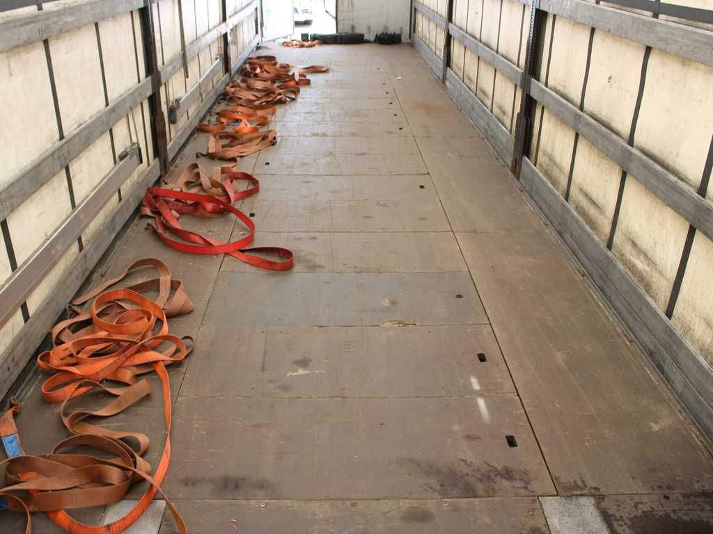 Plachtový náves Schwarzmüller SPA 3/E, LIFTING AXLE, MULDA, SAF, MULTILOCK