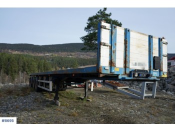 Plošinový/ valníkový náves Narko 3 axle trailer. Good with stake holes.