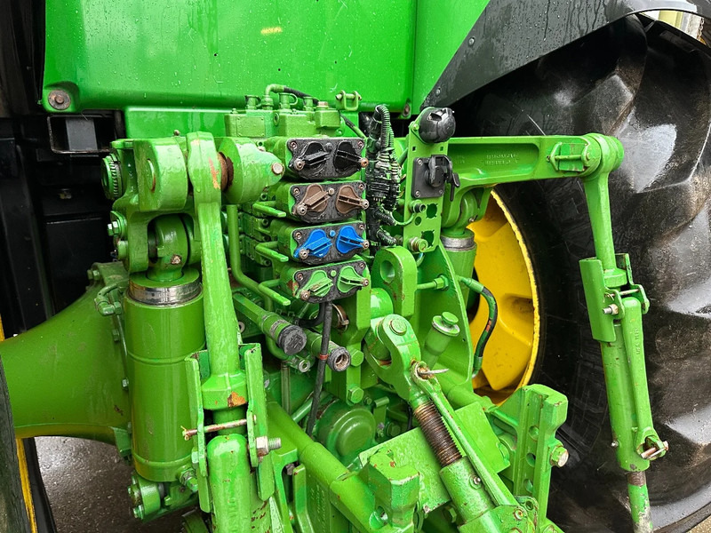 Traktor John Deere 8320 R: obrázok 15