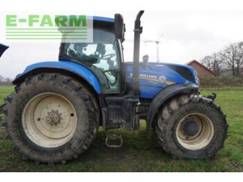Poľnohospodársky traktor New Holland t7.230 autocommand