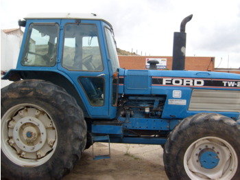 FORD TW 25 - Traktor