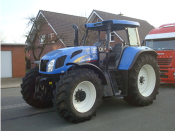 New Holland TVT 190 *Fronthydraulik*Unfall* - Traktor