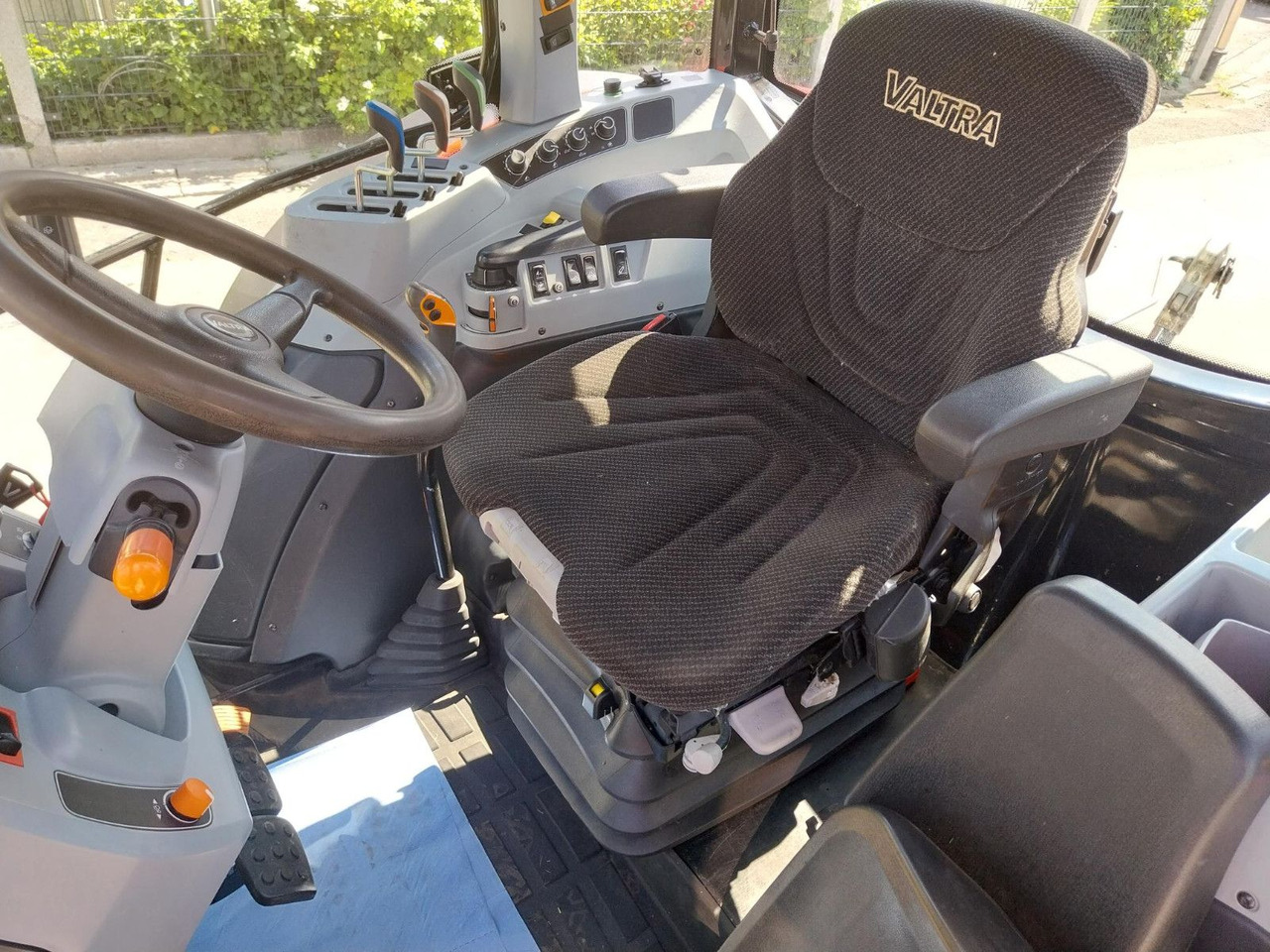 Traktor Valtra A 85
