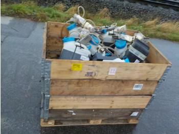  Unused Box of Water Spreaders to suit Bomag - Príslušenstvo
