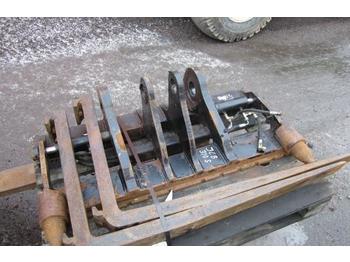 Vidlice JCB TM310 , 300 Pin and cone coupler