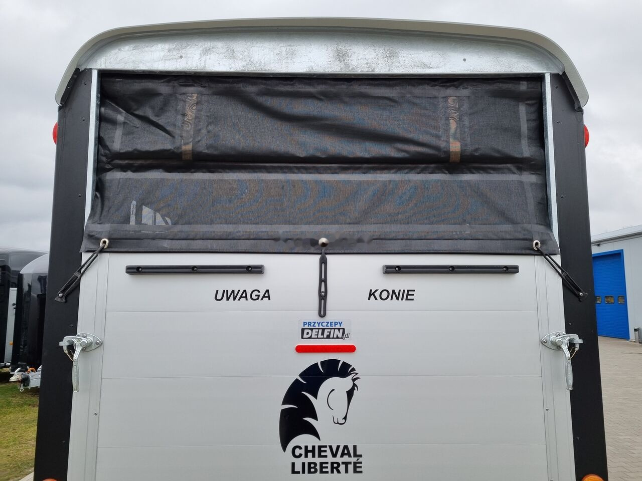 Nový Príves na prepravu koní Cheval Liberté Optimax Maxi 4 horse trailer 3.5T przyczepa na 4 konie siodlarni: obrázok 10