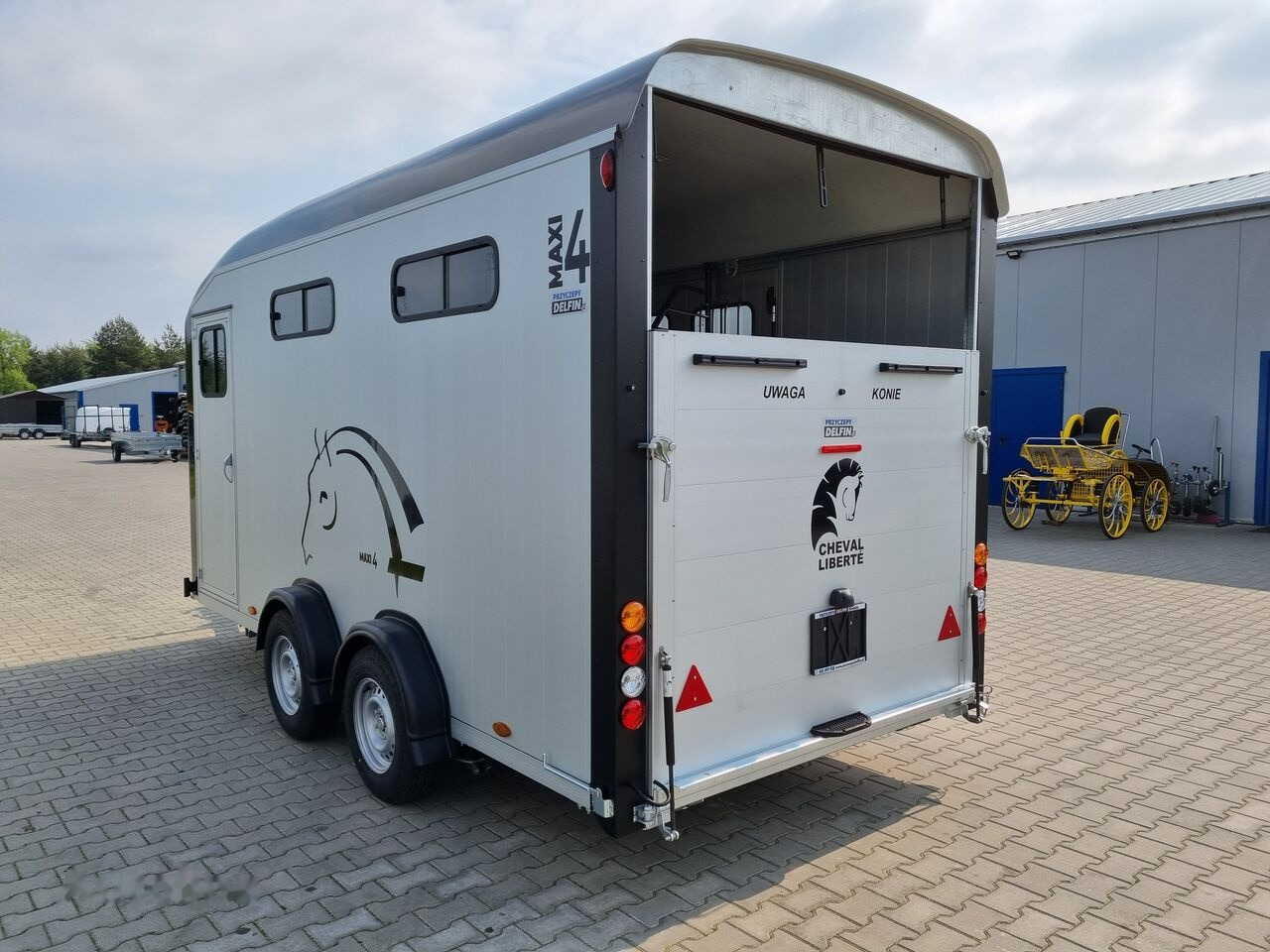 Nový Príves na prepravu koní Cheval Liberté Optimax Maxi 4 horse trailer 3.5T przyczepa na 4 konie siodlarni: obrázok 13