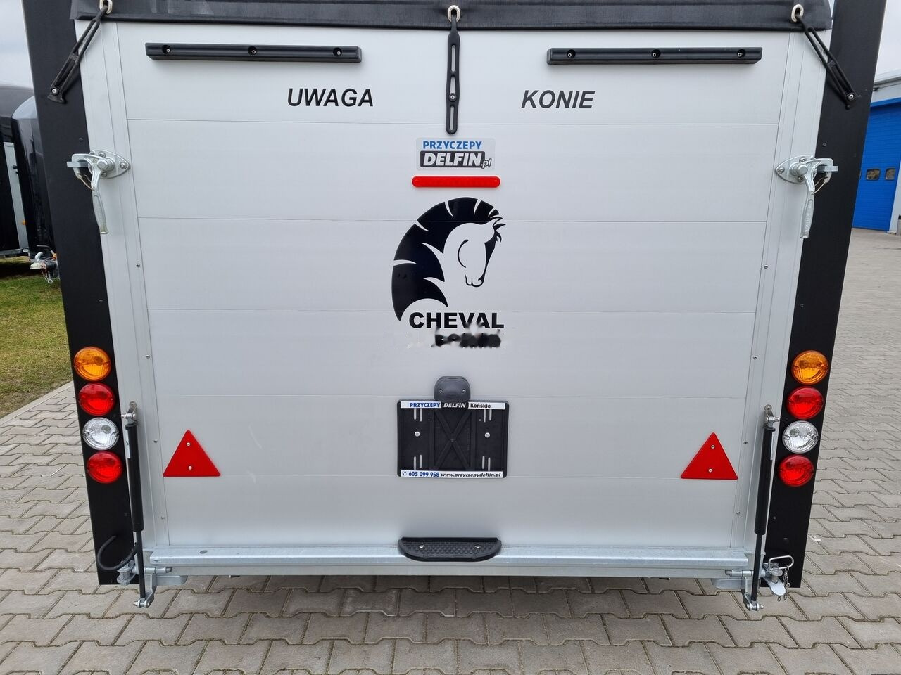 Nový Príves na prepravu koní Cheval Liberté Optimax Maxi 4 horse trailer 3.5T przyczepa na 4 konie siodlarni: obrázok 11