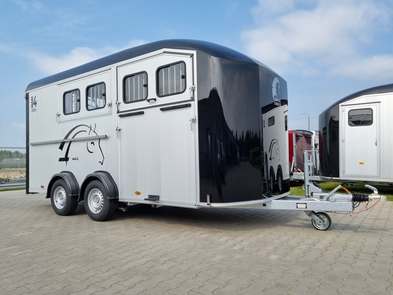 Nový Príves na prepravu koní Cheval Liberté Optimax Maxi 4 horse trailer 3.5T przyczepa na 4 konie siodlarni: obrázok 3