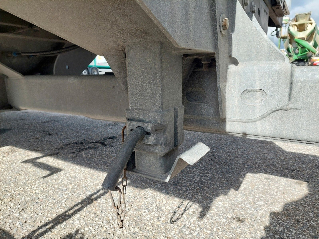 Plachtový príves Gniotpol G-4080 Durchladbarer