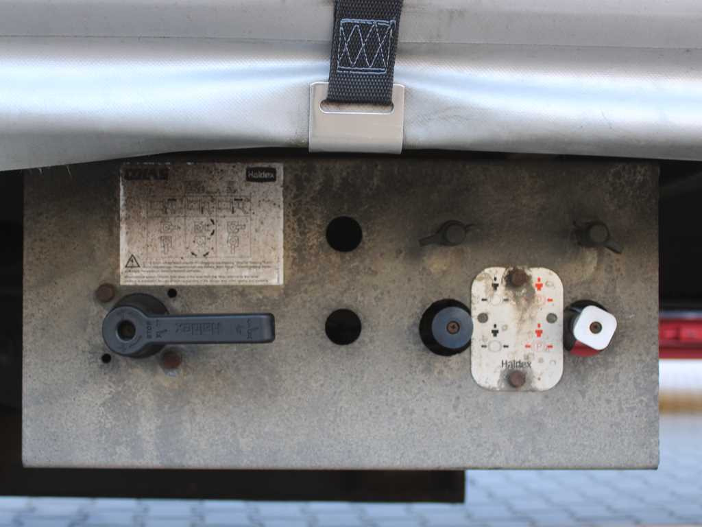 Plachtový príves H&W