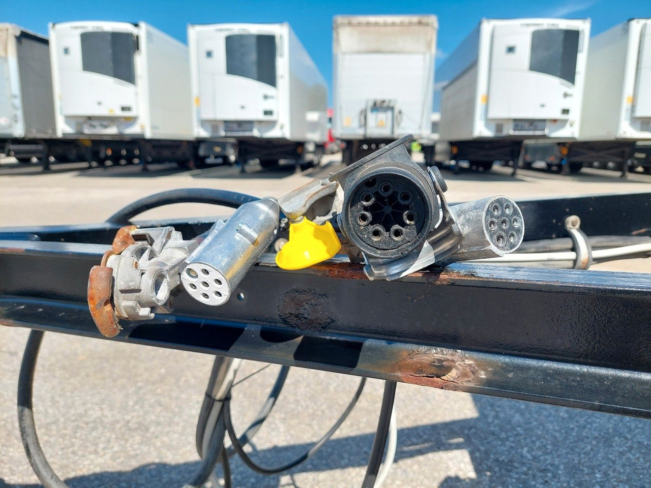 Plošinový/ Valníkový príves Krone AZW 18 Baustoffanhänger