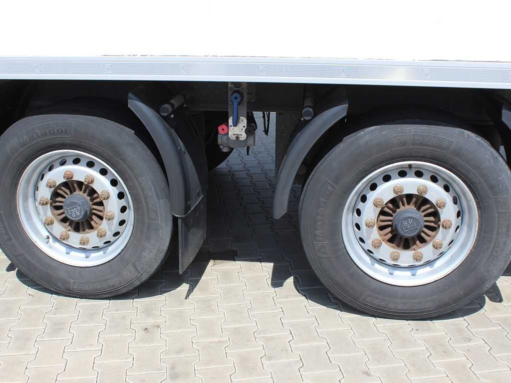 Príves skriňové SVAN CHT 202, CARRIER SUPRA 850 U, EL.SOCKET
