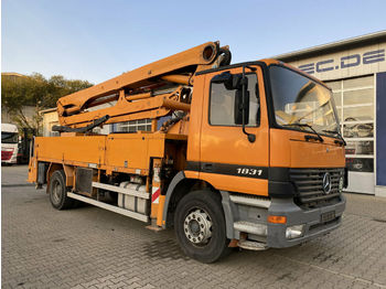 Čerpadlo na betón Mercedes-Benz ACTROS 1831 4x2 Betonpumpe Putzmeister M24-3