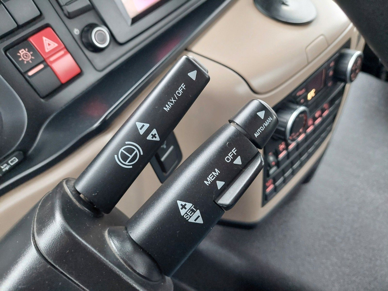 Domiešavač MAN TGS 32.420 BB Intermix 9m3 8x4