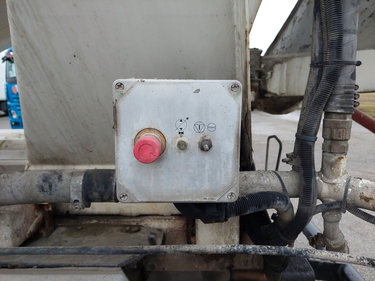 Domiešavač MAN TGS 32.420 BB Intermix 9m3 8x4