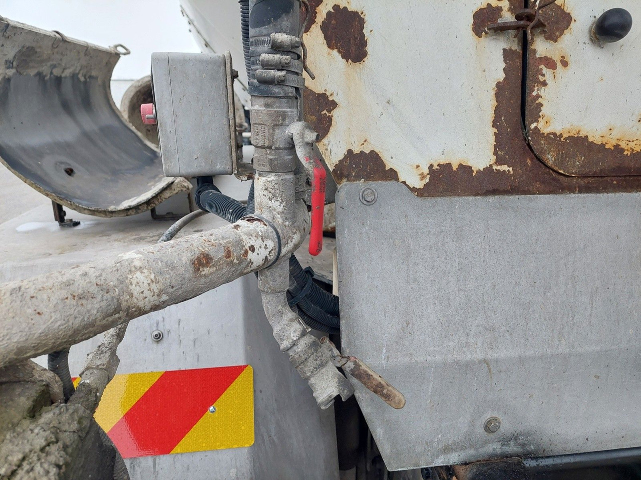 Domiešavač MAN TGS 32.420 BB Intermix 9m3 8x4