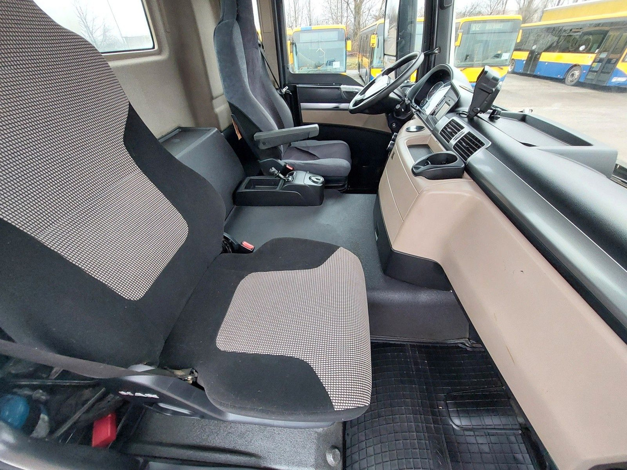 Domiešavač MAN TGS 32.420 BB Intermix 9m3 8x4