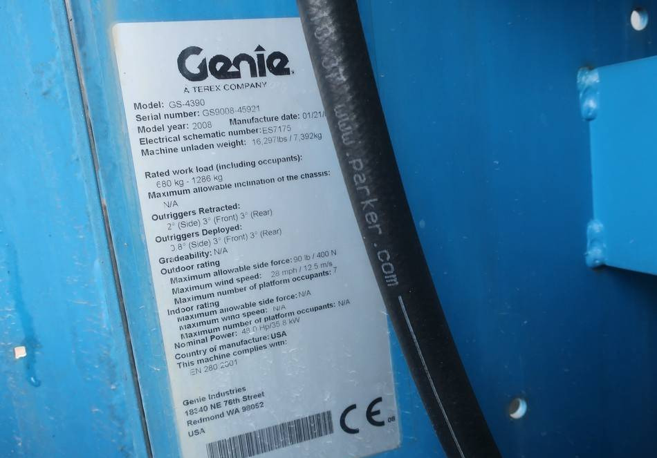 Samohybná plošiny Genie GS-4390 RT Diesel 4x4 Scissor Work Lift 1511cm: obrázok 10