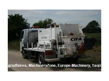  Isuzu NQR/ Cifa line pump - Stavebné stroje