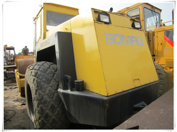 Kompaktor BOMAG BW213D