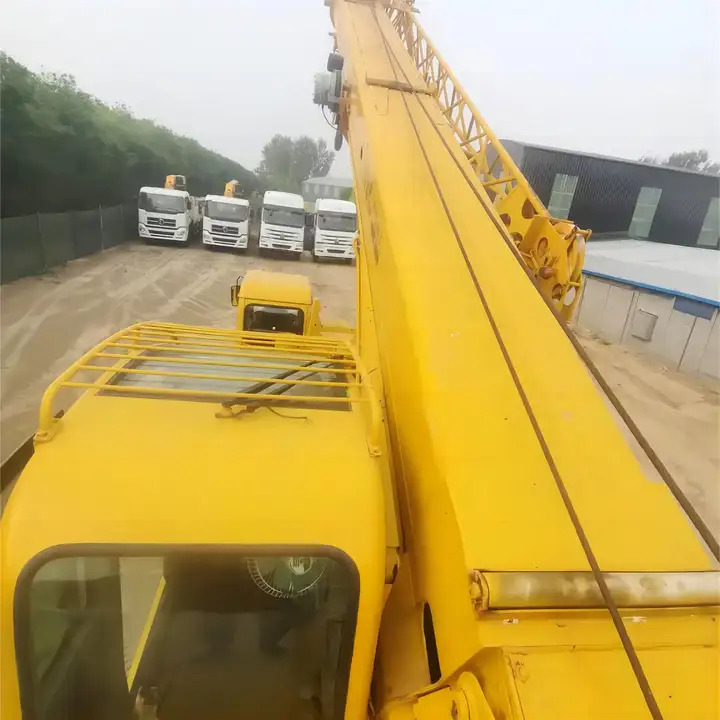 Autožeriav XCMG QY16D Used mini truck crane 16t mobile construction crane: obrázok 4