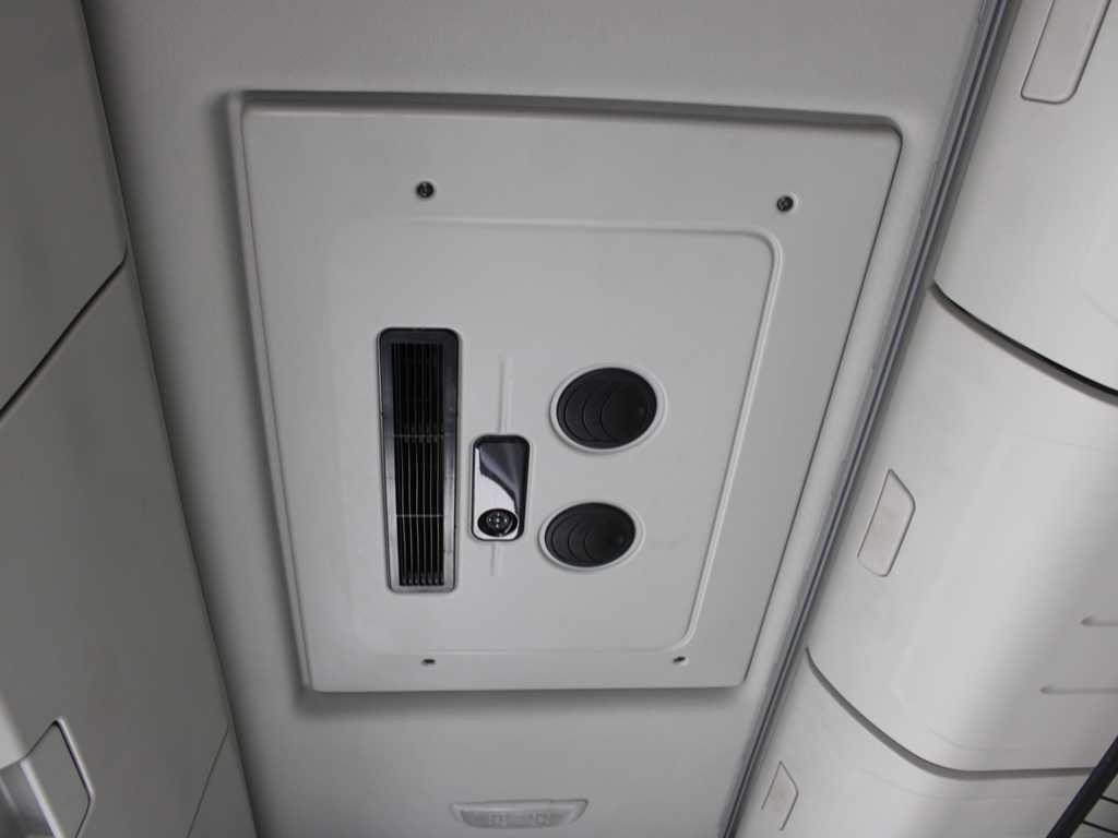 Ťahač Ford F-MAX LL 12S, EURO 6, LOWDECK, NAVIGATION, INDEPENDENT AIR CONDITIONING