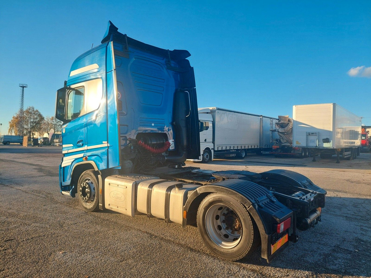 Ťahač Ford F-Max 1850 LL