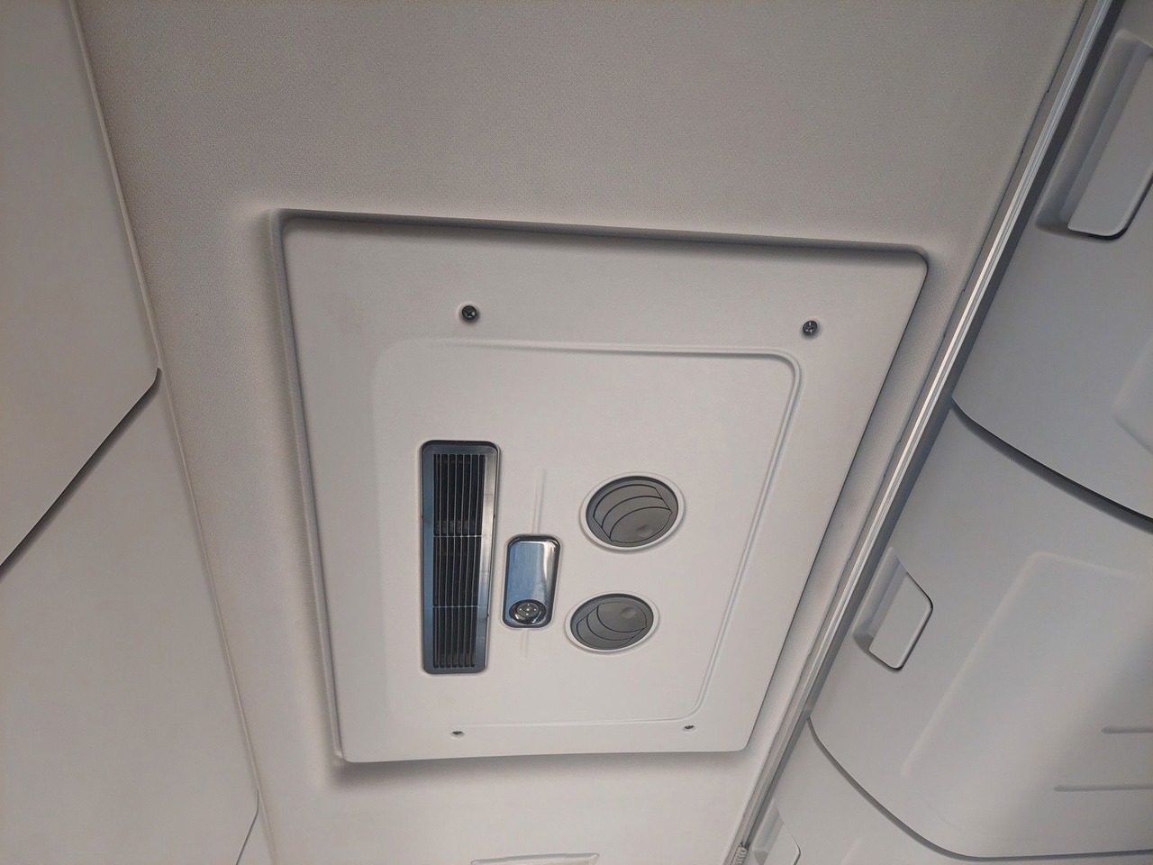 Ťahač Ford F-Max 1850 LL