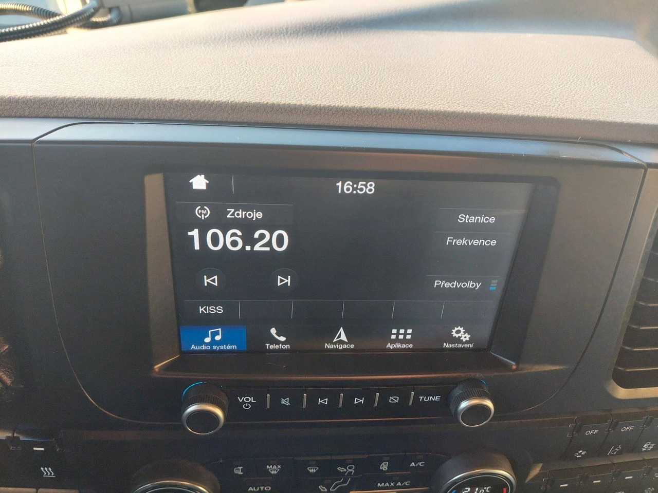 Ťahač Ford F-Max 1850 LL