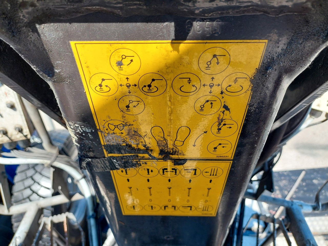 Ťahač MAN TG3 33.510 6X6 BL KRAN LANGHOLZ Kesla 2117ZT94