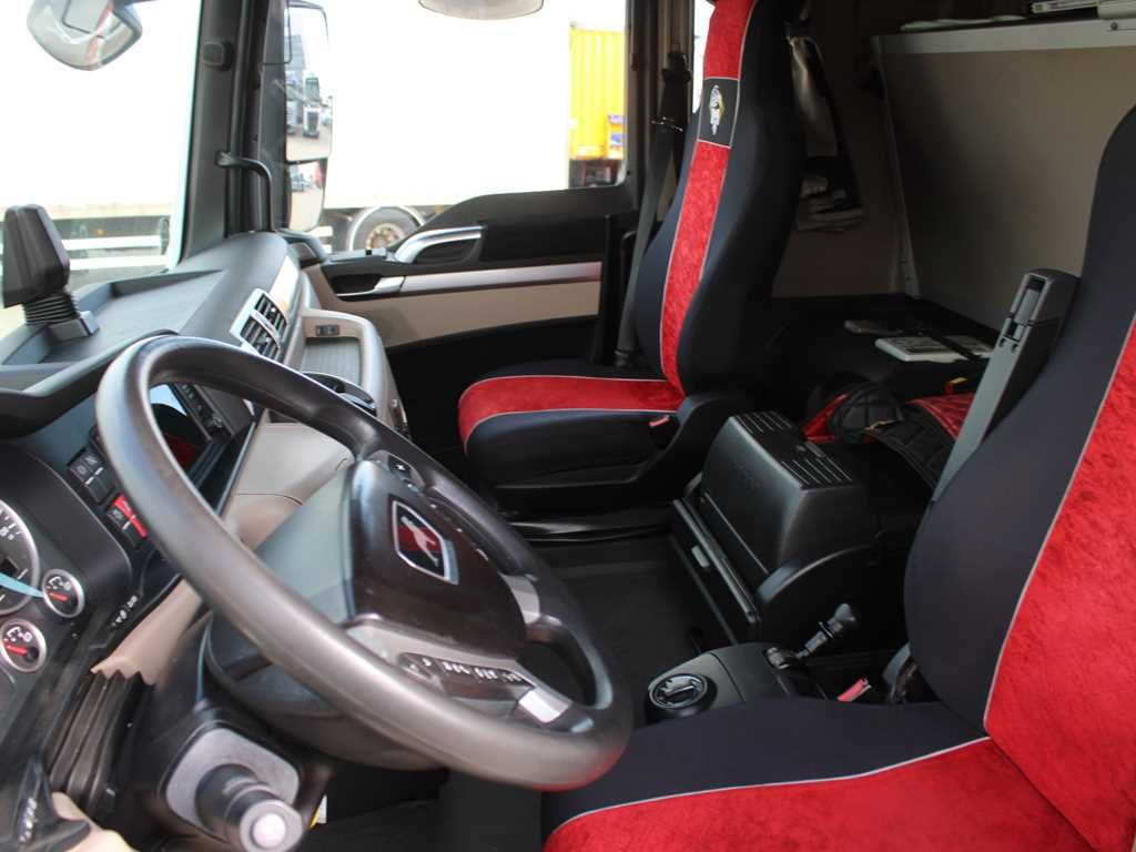 Ťahač MAN TGX 18.460, LOWDECK, EURO 6, SEC.AIR CONDITIONIN
