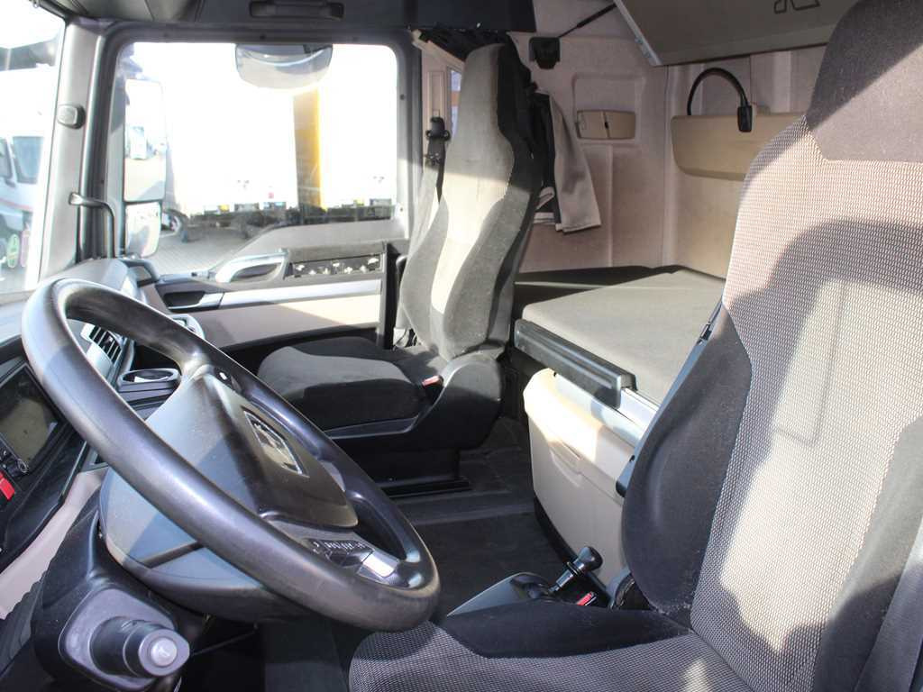 Ťahač MAN TGX 18.500, LOWDECK, NAVIGATION, RETARDER, EURO 6