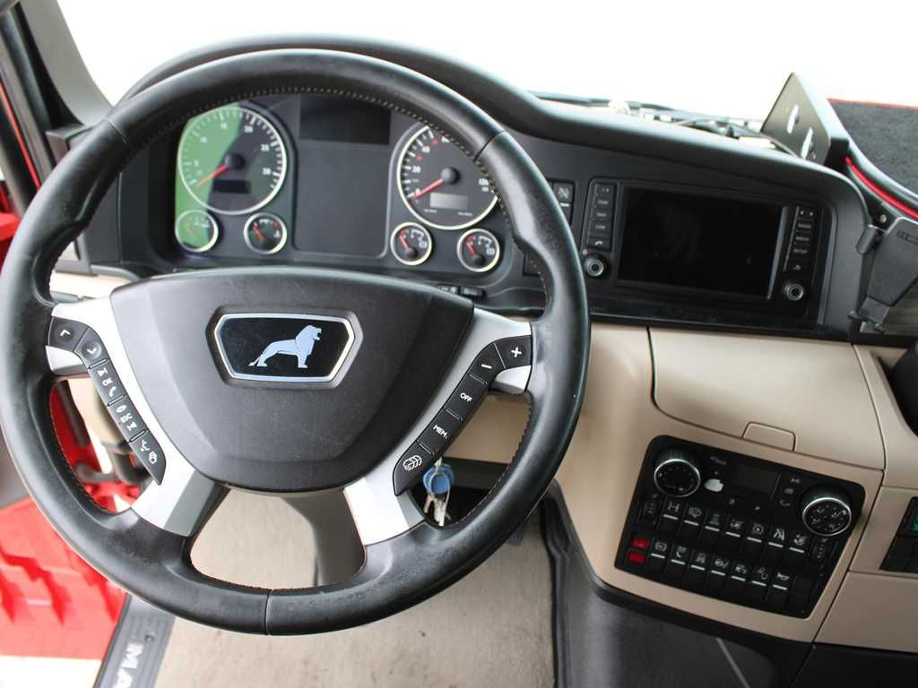 Ťahač MAN TGX 18.500, LOWDECK,SEC.AIR CONDITION, EURO 6