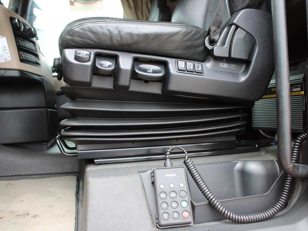 Ťahač MAN TGX 18.500, LOWDECK,SEC.AIR CONDITION, EURO 6