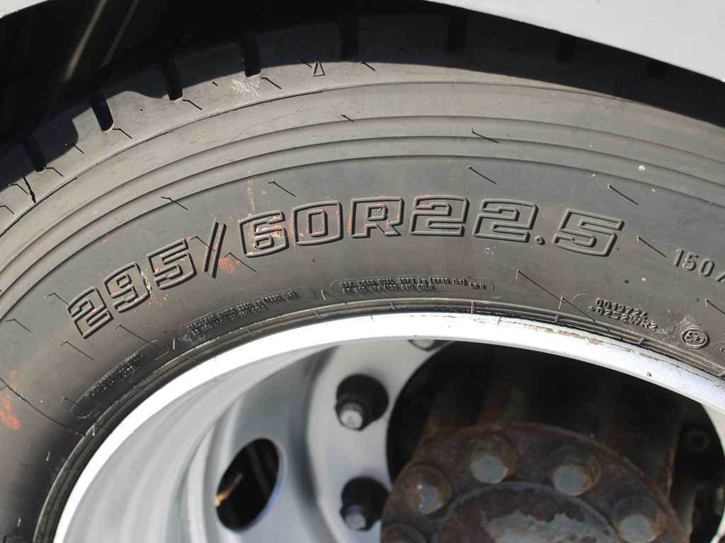 Ťahač Mercedes-Benz Actros 1844, LOWDECK, EURO 5, MP3