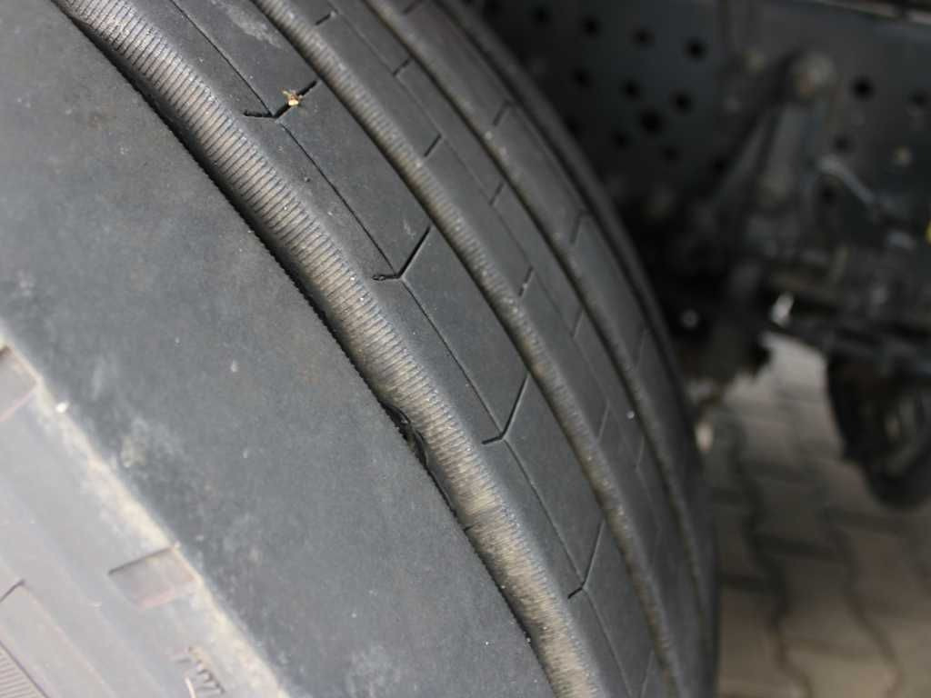Ťahač Mercedes-Benz Actros 1845, EURO 6, LOWDECK, PNEU 80%