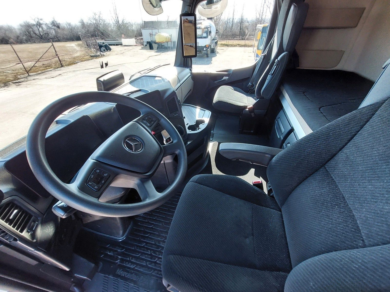 Ťahač Mercedes-Benz Actros 5 1845 LS BigSpace 4x2