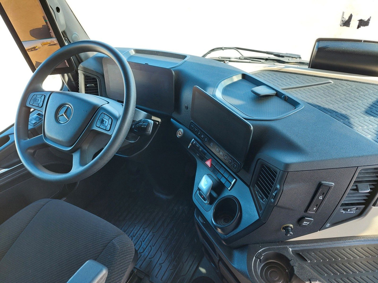 Ťahač Mercedes-Benz Actros 5 1845 LS BigSpace 4x2