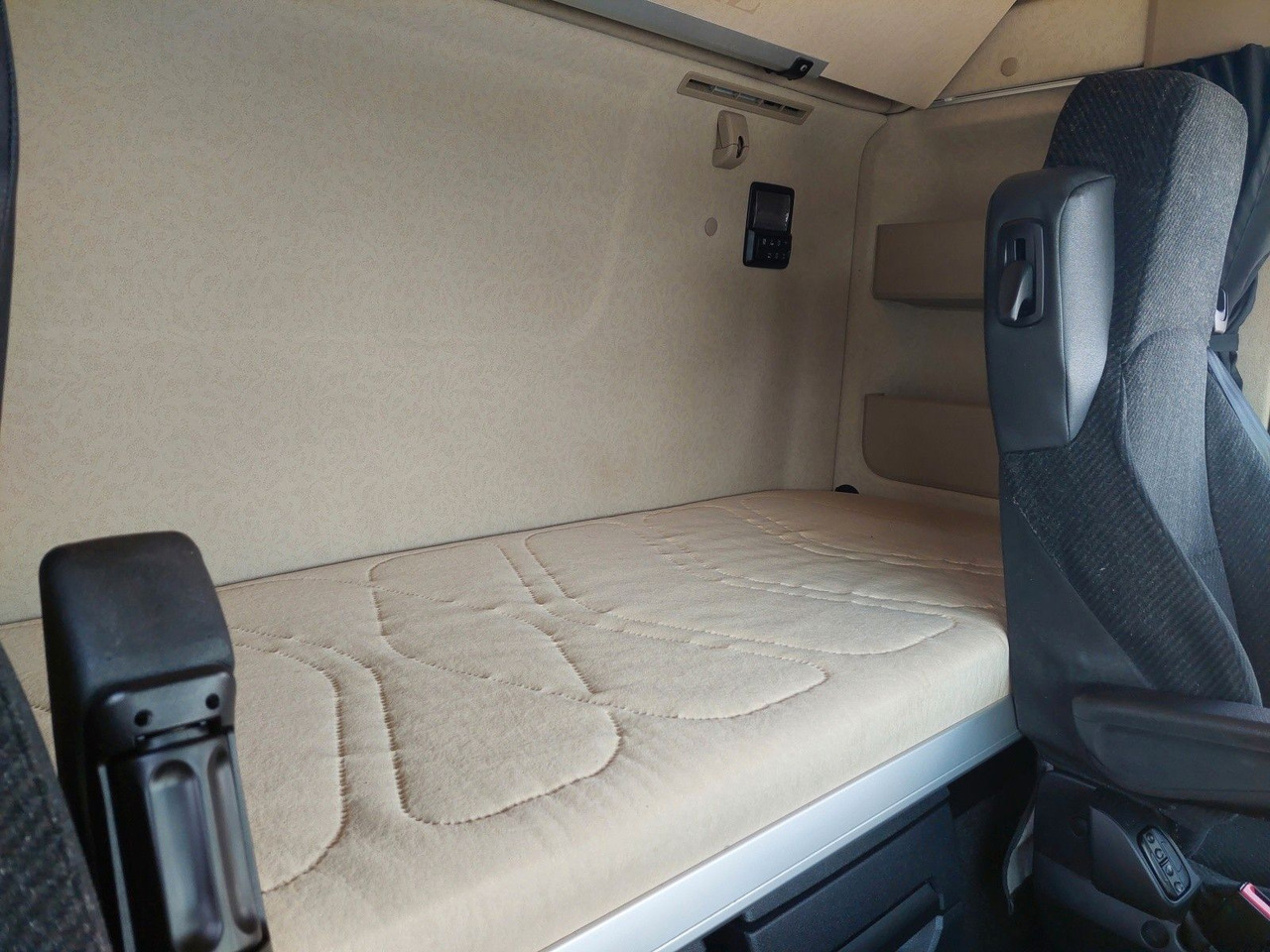 Ťahač Mercedes-Benz Actros 5 1845 LS BigSpace 4x2