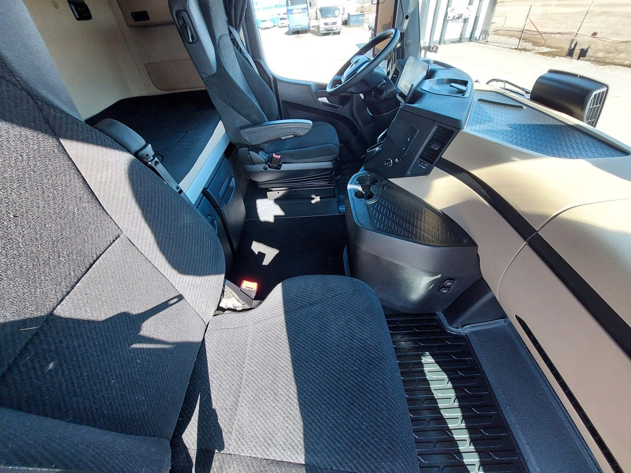 Ťahač Mercedes-Benz Actros 5 1845 LS BigSpace 4x2