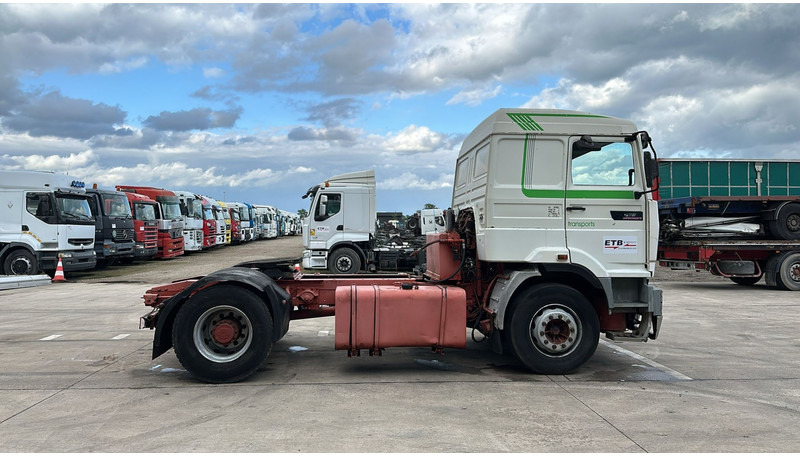 Leasing Renault G 340 Manager (GRAND PONT / PTO / POMPE MANUELLE / PARFAIT ETAT) Renault G 340 Manager (GRAND PONT / PTO / POMPE MANUELLE / PARFAIT ETAT): obrázok 3