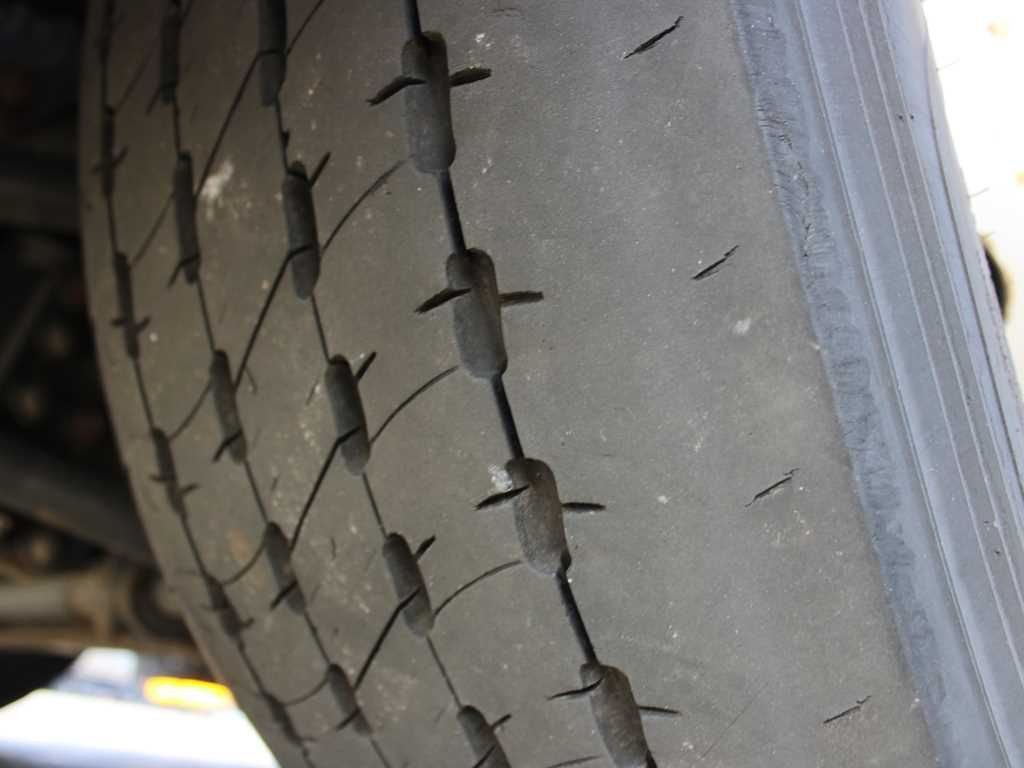 Ťahač Renault T460, LOWDECK, EURO 6, PNEU 80%