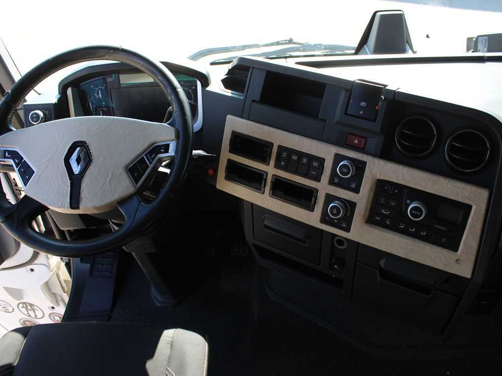 Ťahač Renault T520, LOWDECK, EURO 6, TIRES 80%