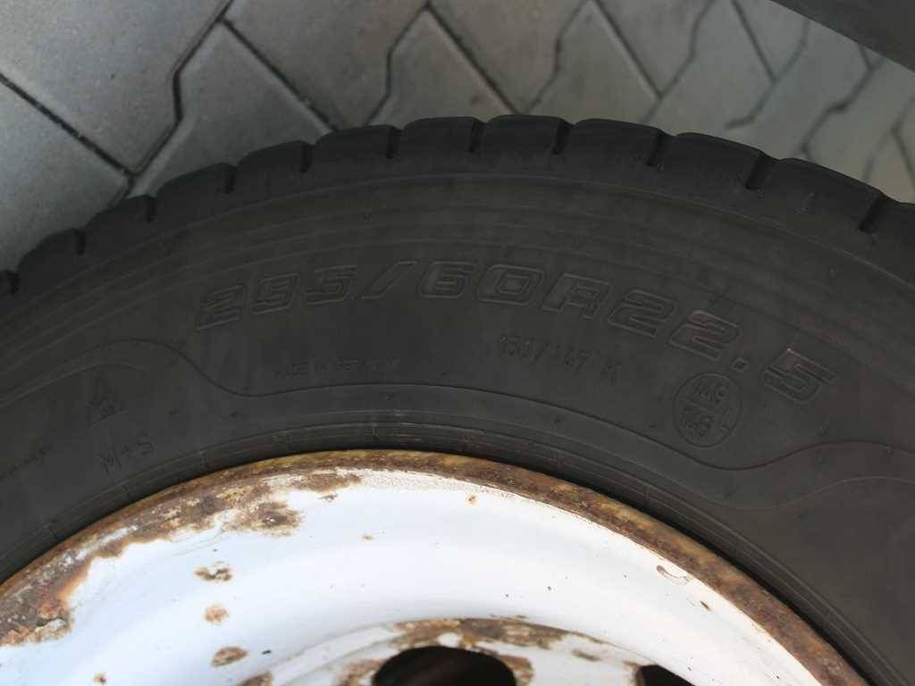 Ťahač Renault T520, LOWDECK, EURO 6, TIRES 80%
