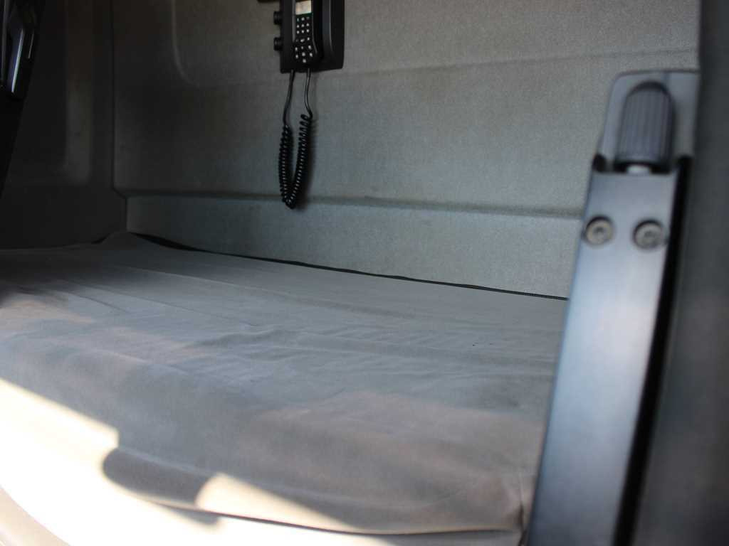 Ťahač Renault T520, LOWDECK, EURO 6, TIRES 80%